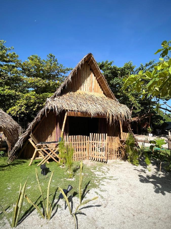 Hostel Tribal Huts Community Daanbantayan Exterior foto