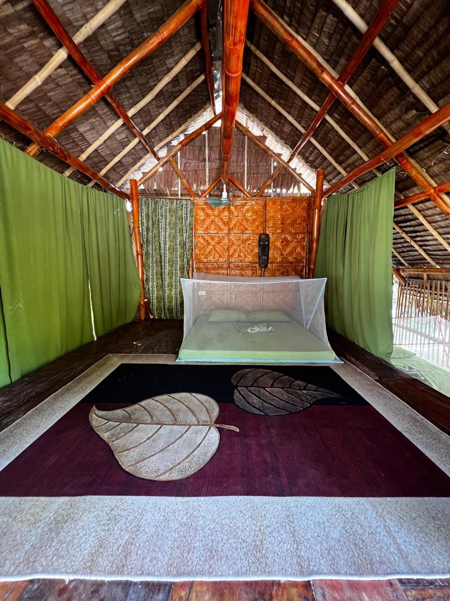 Hostel Tribal Huts Community Daanbantayan Exterior foto